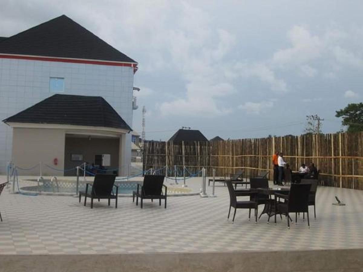 Aenon Suites Oshogbo Buitenkant foto